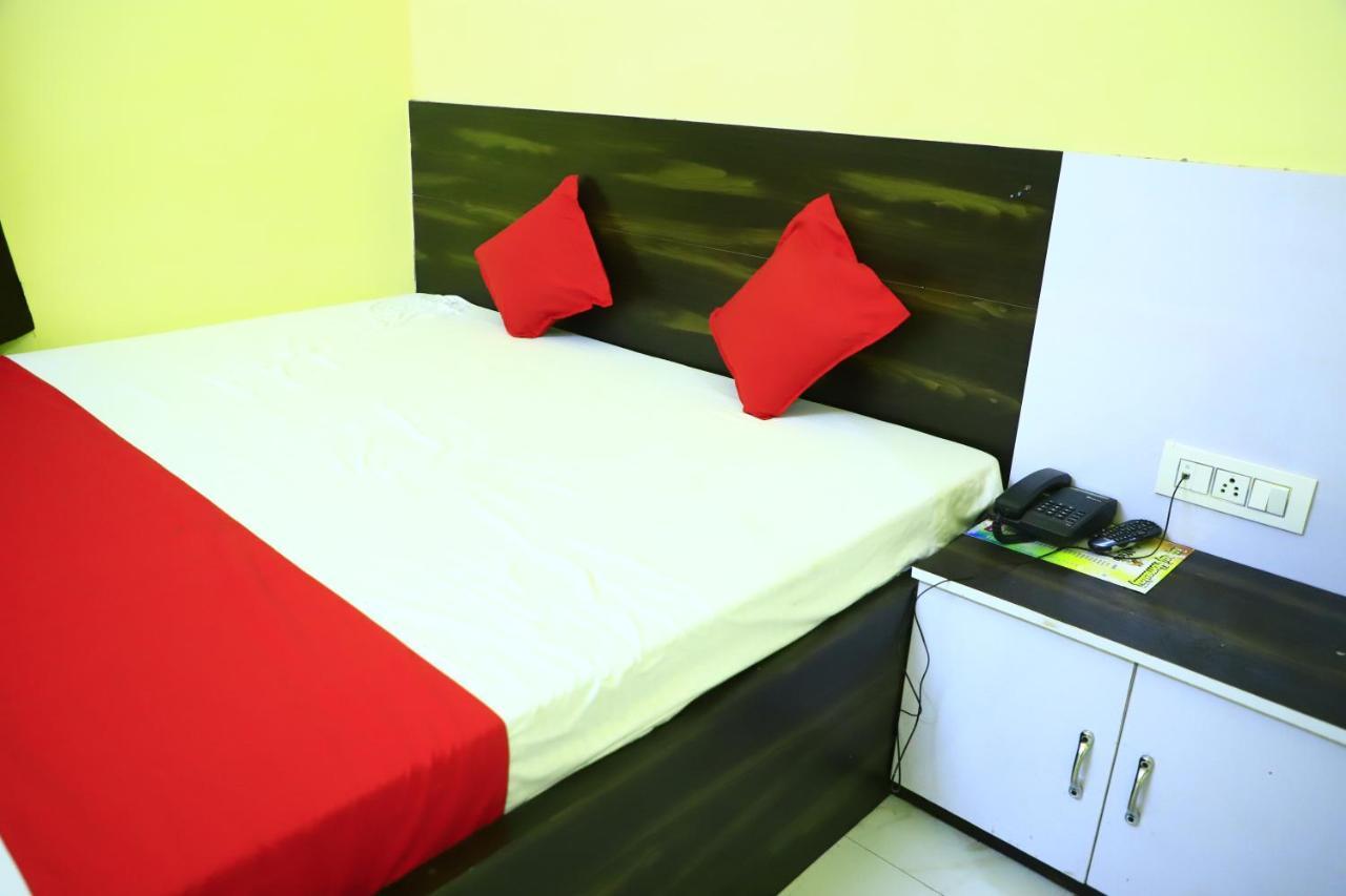 Shivraj Homestay Matura Exterior foto