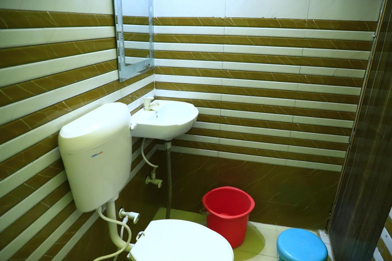 Shivraj Homestay Matura Exterior foto