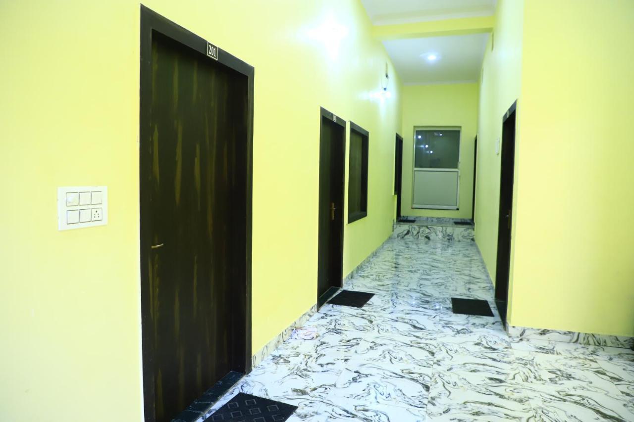 Shivraj Homestay Matura Exterior foto