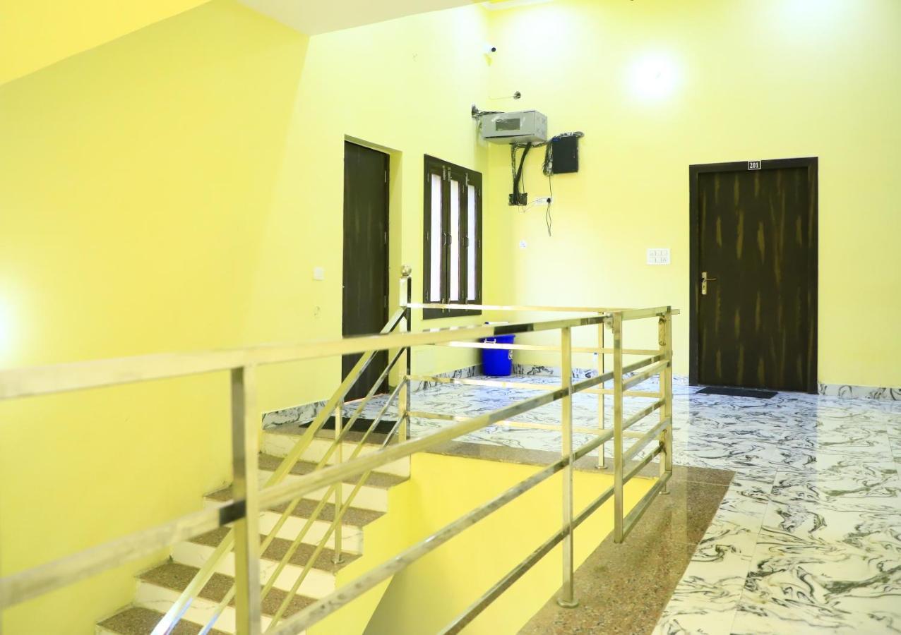Shivraj Homestay Matura Exterior foto